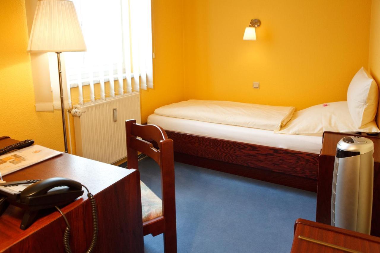Landhotel Zum Pottkuchen Kalbe  Εξωτερικό φωτογραφία